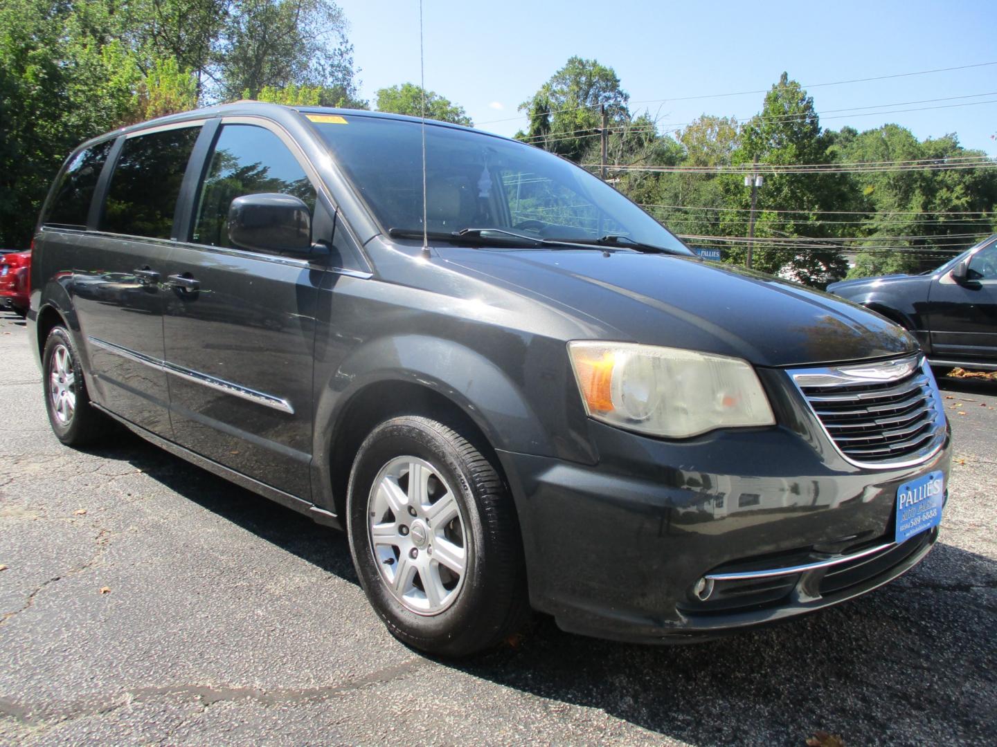 2012 BLACK Chrysler Town & Country Touring (2C4RC1BG0CR) with an 3.6L V6 DOHC 24V engine, 6-Speed Automatic transmission, located at 540a Delsea Drive, Sewell, NJ, 08080, (856) 589-6888, 39.752560, -75.111206 - Photo#9