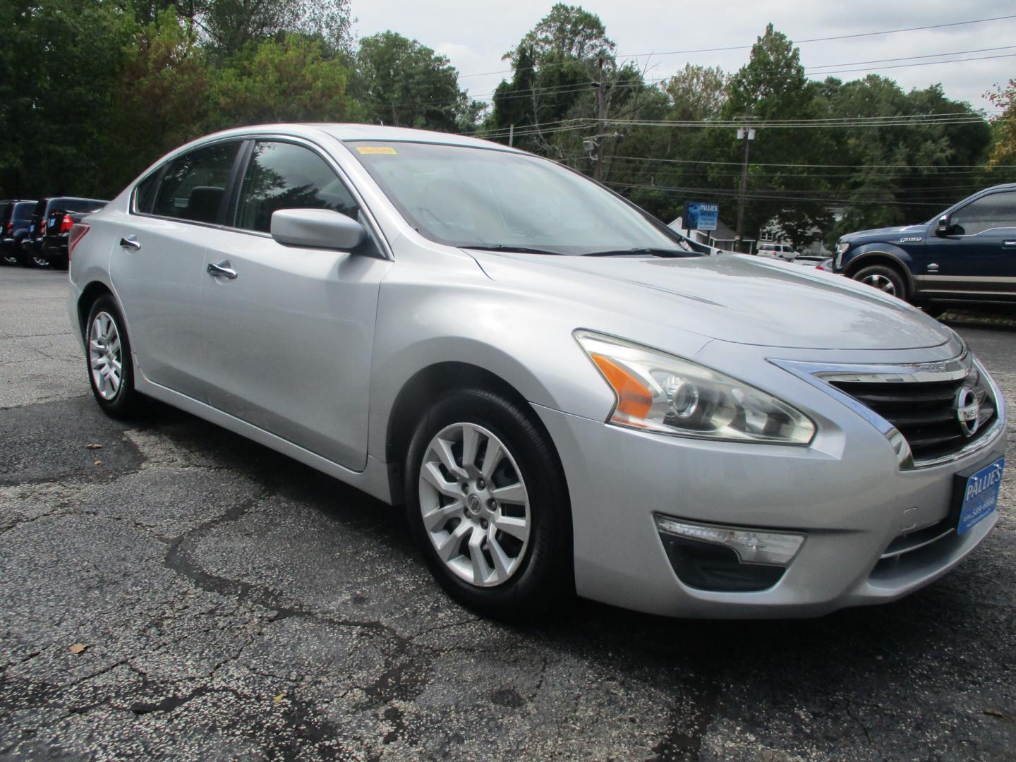 2013 Nissan Altima 2.5 S (1N4AL3AP8DC) with an 2.5L L4 DOHC 16V engine, located at 540a Delsea Drive, Sewell, NJ, 08080, (856) 589-6888, 39.752560, -75.111206 - Photo#9