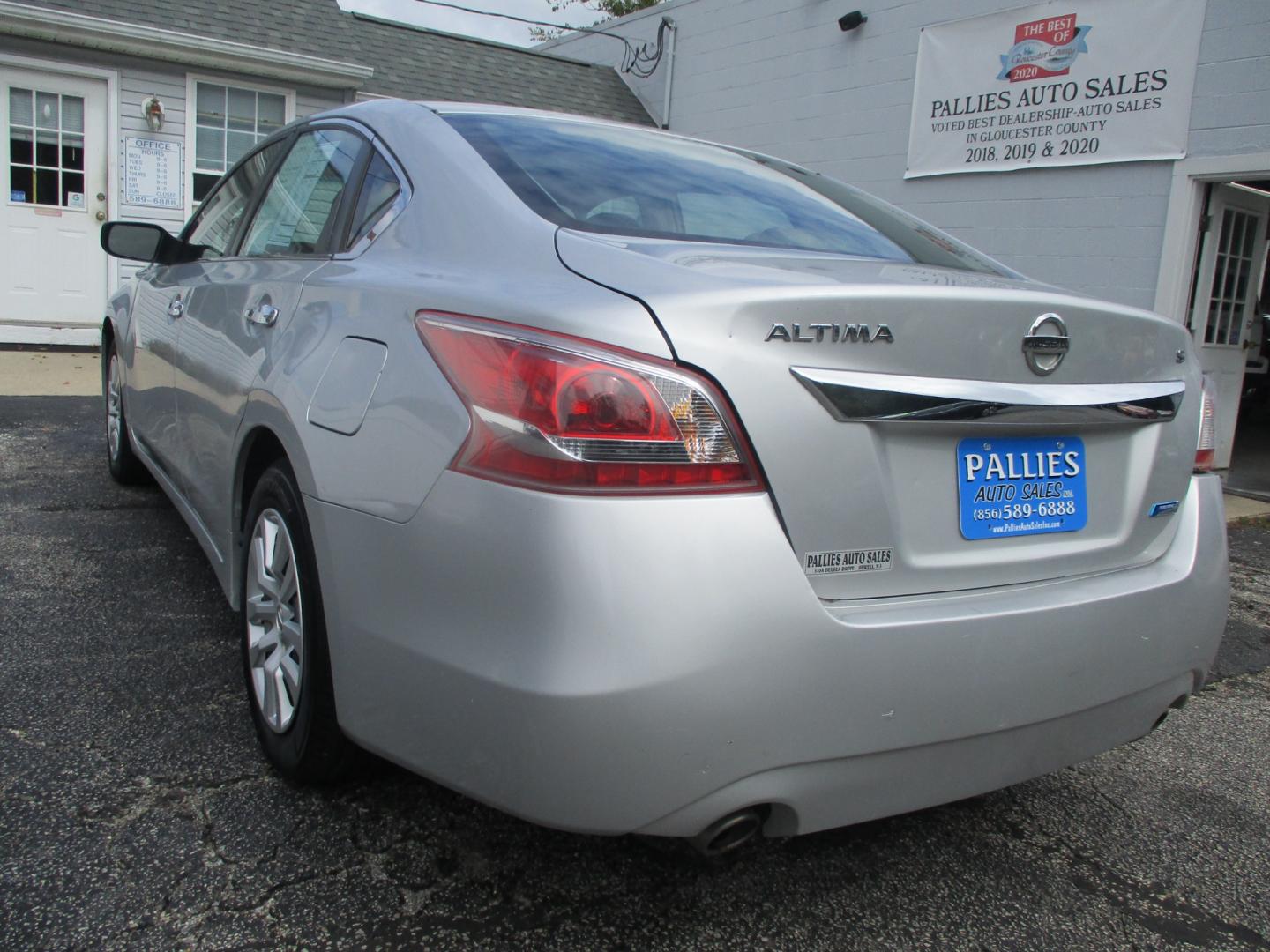 2013 Nissan Altima 2.5 S (1N4AL3AP8DC) with an 2.5L L4 DOHC 16V engine, located at 540a Delsea Drive, Sewell, NJ, 08080, (856) 589-6888, 39.752560, -75.111206 - Photo#4