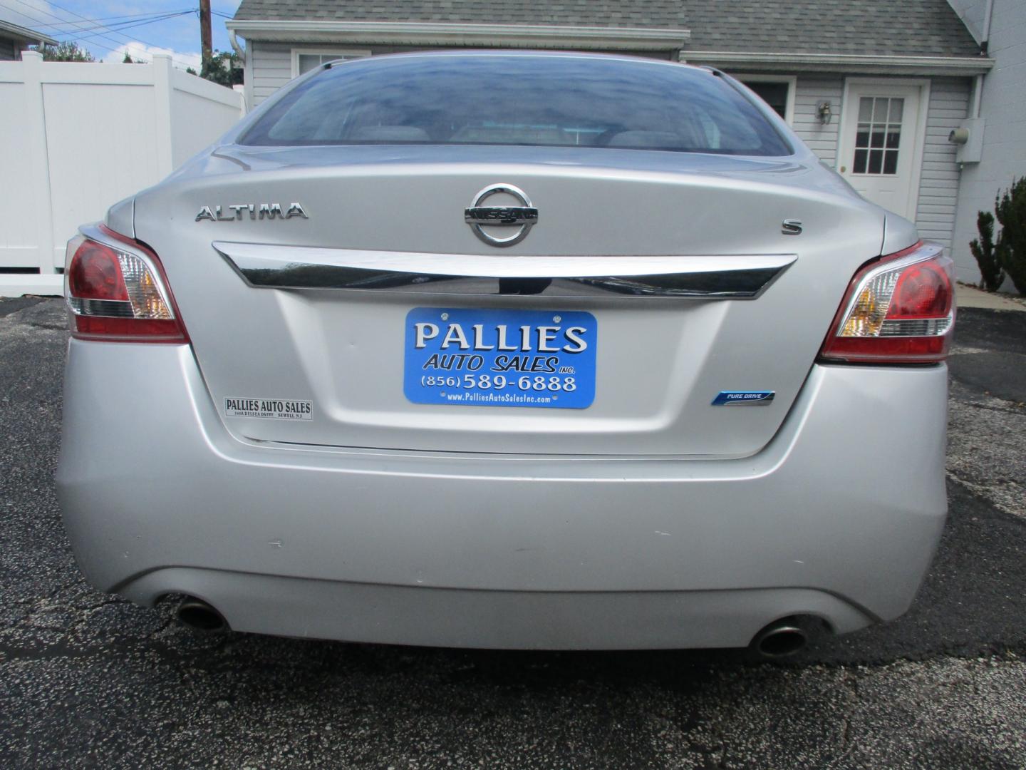 2013 Nissan Altima 2.5 S (1N4AL3AP8DC) with an 2.5L L4 DOHC 16V engine, located at 540a Delsea Drive, Sewell, NJ, 08080, (856) 589-6888, 39.752560, -75.111206 - Photo#5