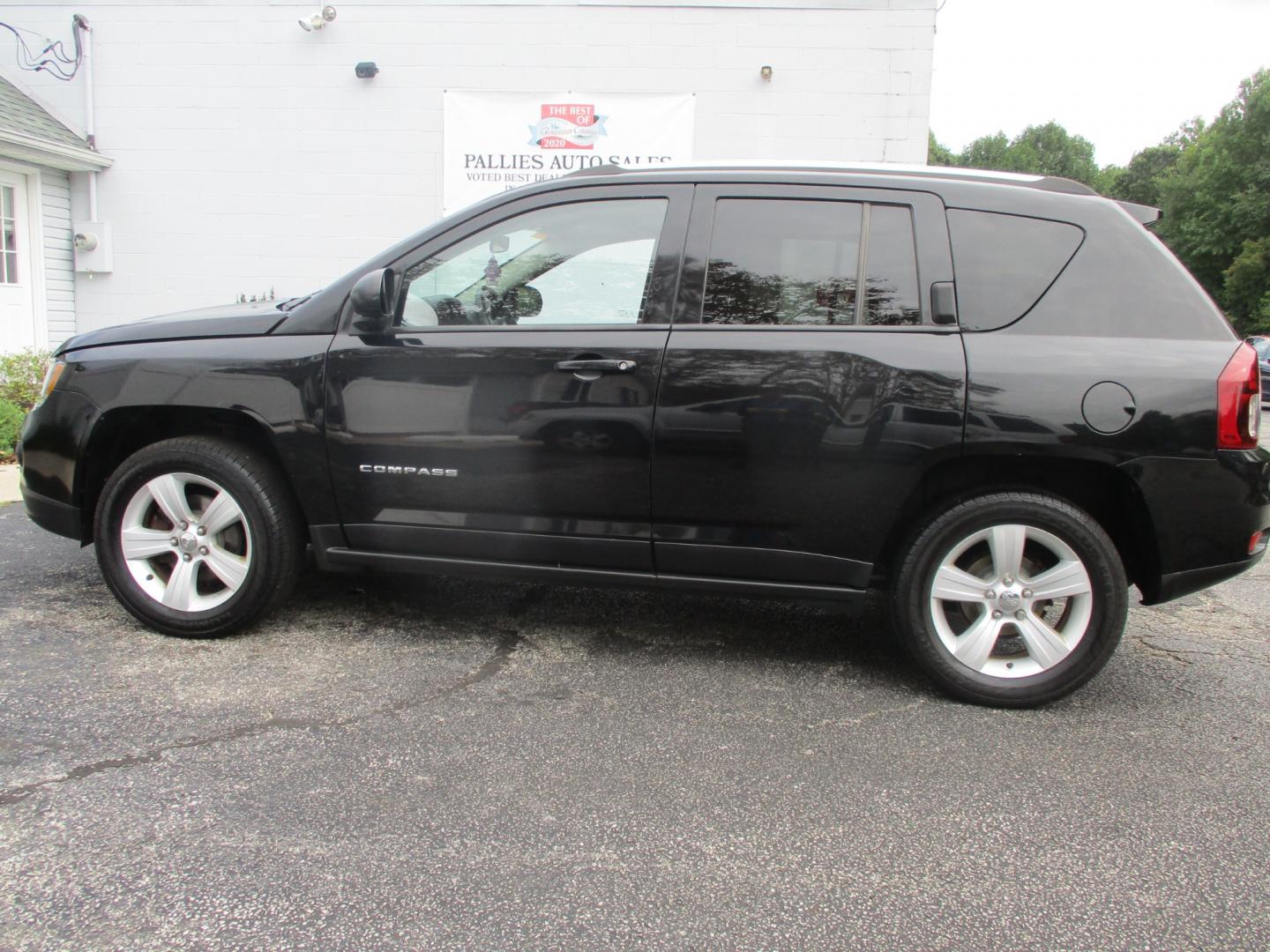 2014 Jeep Compass Sport 4WD (1C4NJDBBXED) with an 2.4L L4 DOHC 16V engine, located at 540a Delsea Drive, Sewell, NJ, 08080, (856) 589-6888, 39.752560, -75.111206 - Photo#2