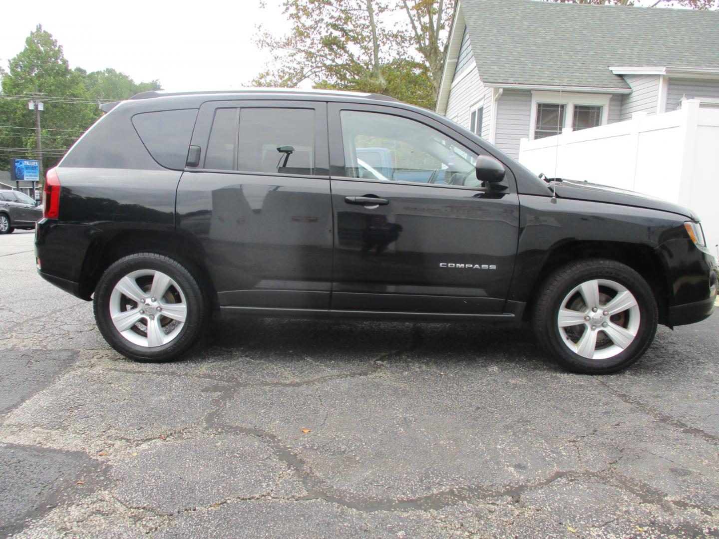 2014 Jeep Compass Sport 4WD (1C4NJDBBXED) with an 2.4L L4 DOHC 16V engine, located at 540a Delsea Drive, Sewell, NJ, 08080, (856) 589-6888, 39.752560, -75.111206 - Photo#8