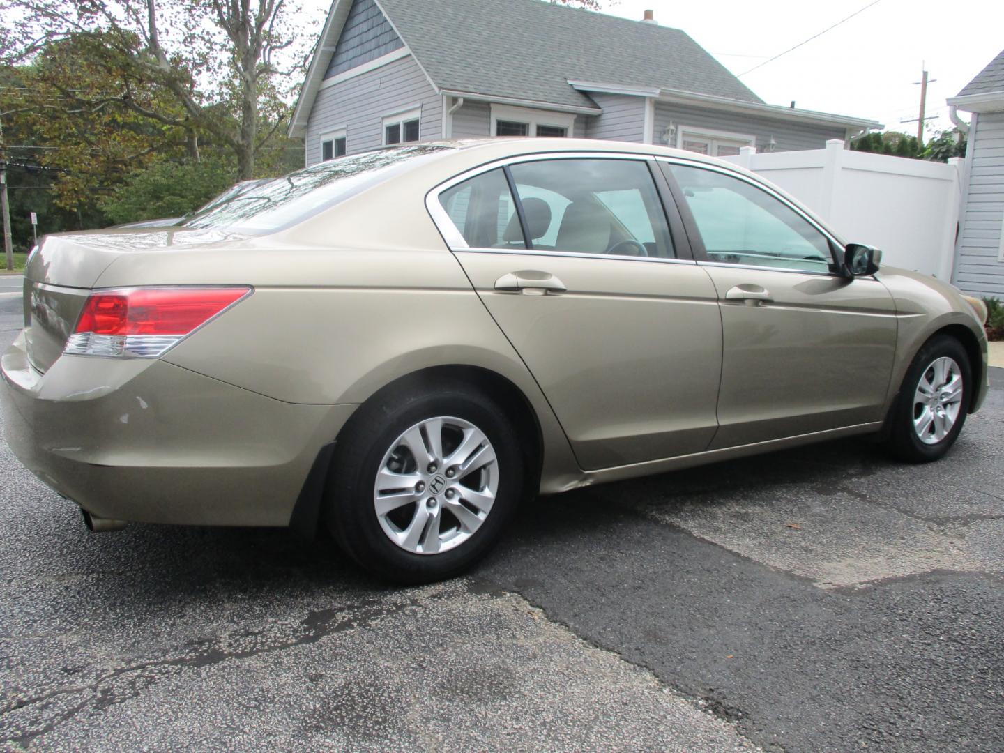 2009 Honda Accord LX-P Sedan AT (1HGCP26489A) with an 2.4L L4 DOHC 16V engine, 5-Speed Automatic transmission, located at 540a Delsea Drive, Sewell, NJ, 08080, (856) 589-6888, 39.752560, -75.111206 - Photo#7