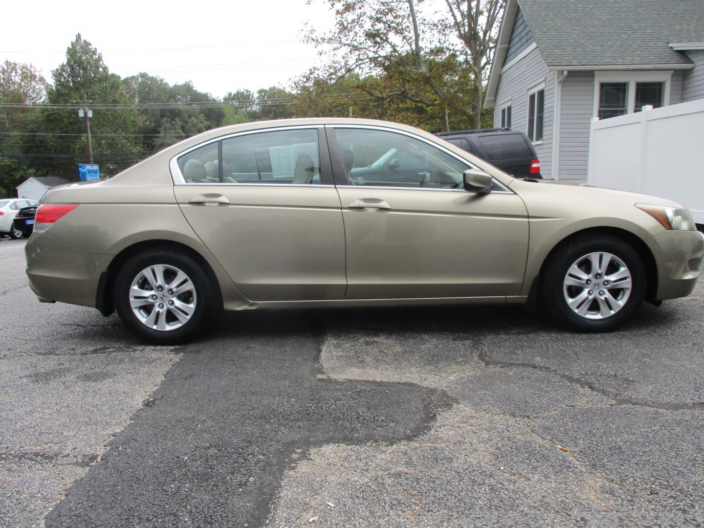 2009 Honda Accord LX-P Sedan AT (1HGCP26489A) with an 2.4L L4 DOHC 16V engine, 5-Speed Automatic transmission, located at 540a Delsea Drive, Sewell, NJ, 08080, (856) 589-6888, 39.752560, -75.111206 - Photo#8