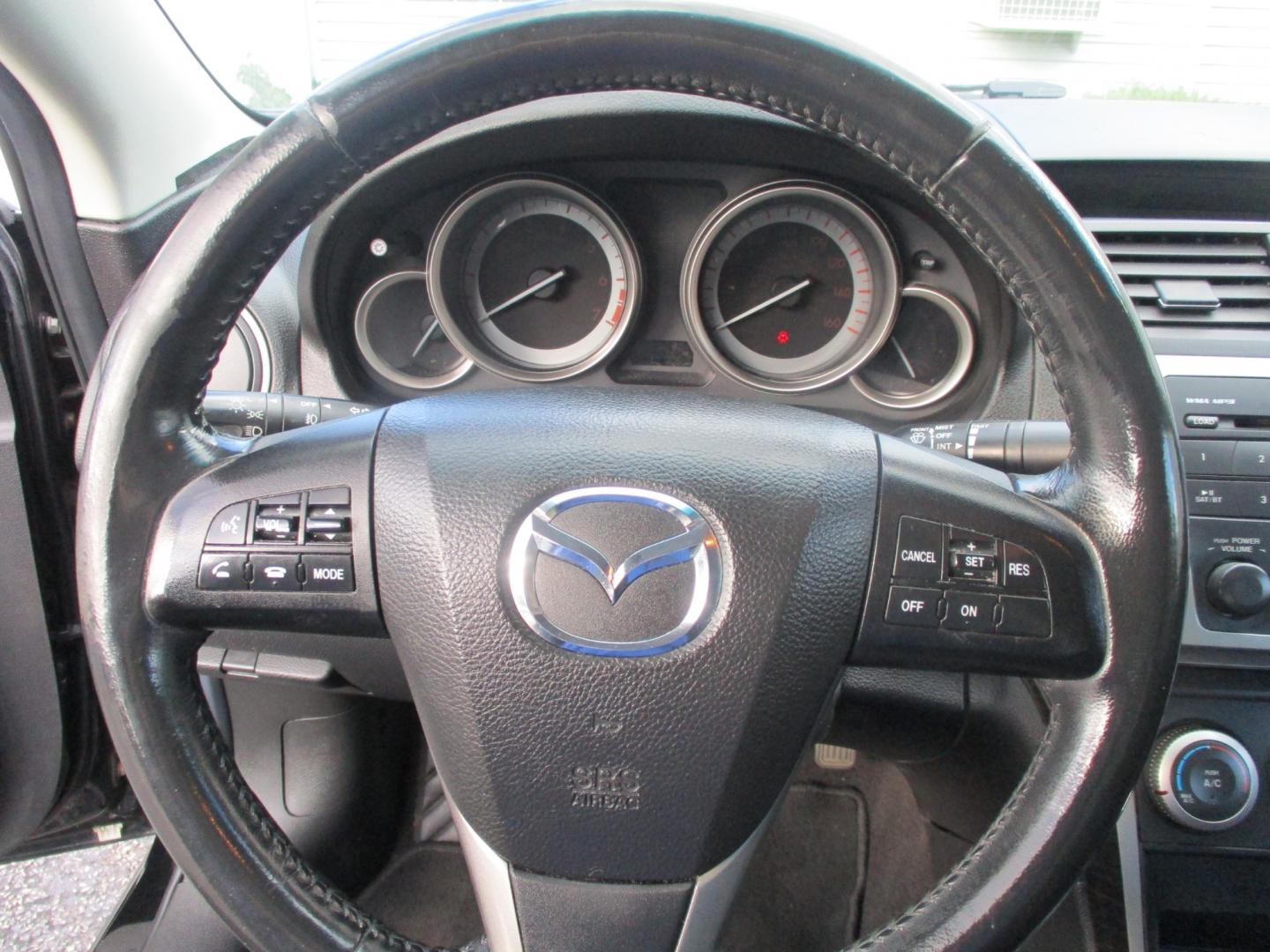 2011 Mazda MAZDA6 I Grand Touring (1YVHZ8CH6B5) with an 2.5L L4 DOHC 16V engine, 5-Speed Automatic transmission, located at 540a Delsea Drive, Sewell, NJ, 08080, (856) 589-6888, 39.752560, -75.111206 - Photo#20