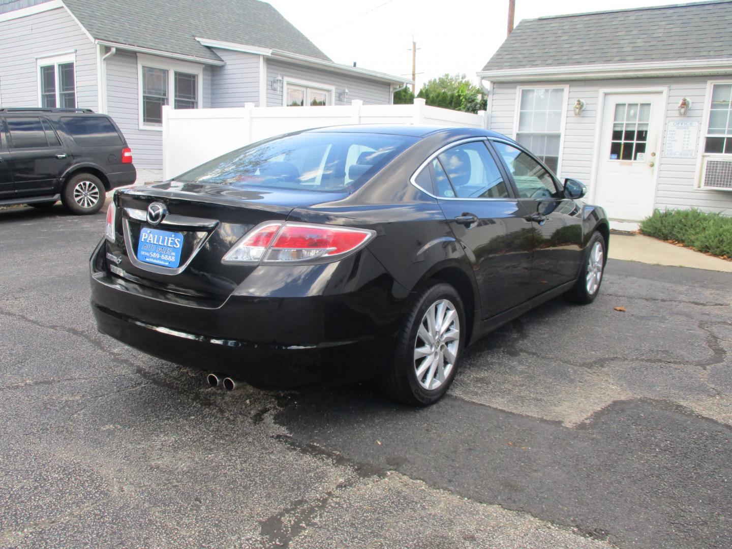 2011 Mazda MAZDA6 I Grand Touring (1YVHZ8CH6B5) with an 2.5L L4 DOHC 16V engine, 5-Speed Automatic transmission, located at 540a Delsea Drive, Sewell, NJ, 08080, (856) 589-6888, 39.752560, -75.111206 - Photo#8