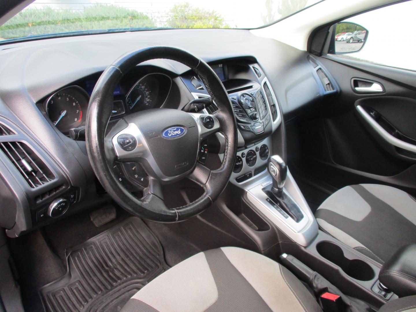 2012 Ford Focus SE (1FAHP3K26CL) with an 2.0L L4 DOHC 16V engine, located at 540a Delsea Drive, Sewell, NJ, 08080, (856) 589-6888, 39.752560, -75.111206 - Photo#14