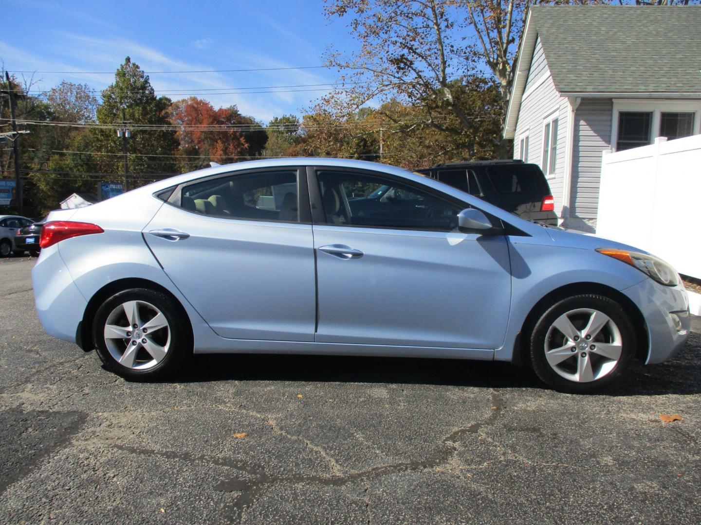 2012 Hyundai Elantra GLS A/T (KMHDH4AE2CU) with an 1.8L L4 DOHC 16V engine, 6-Speed Automatic transmission, located at 540a Delsea Drive, Sewell, NJ, 08080, (856) 589-6888, 39.752560, -75.111206 - Photo#8