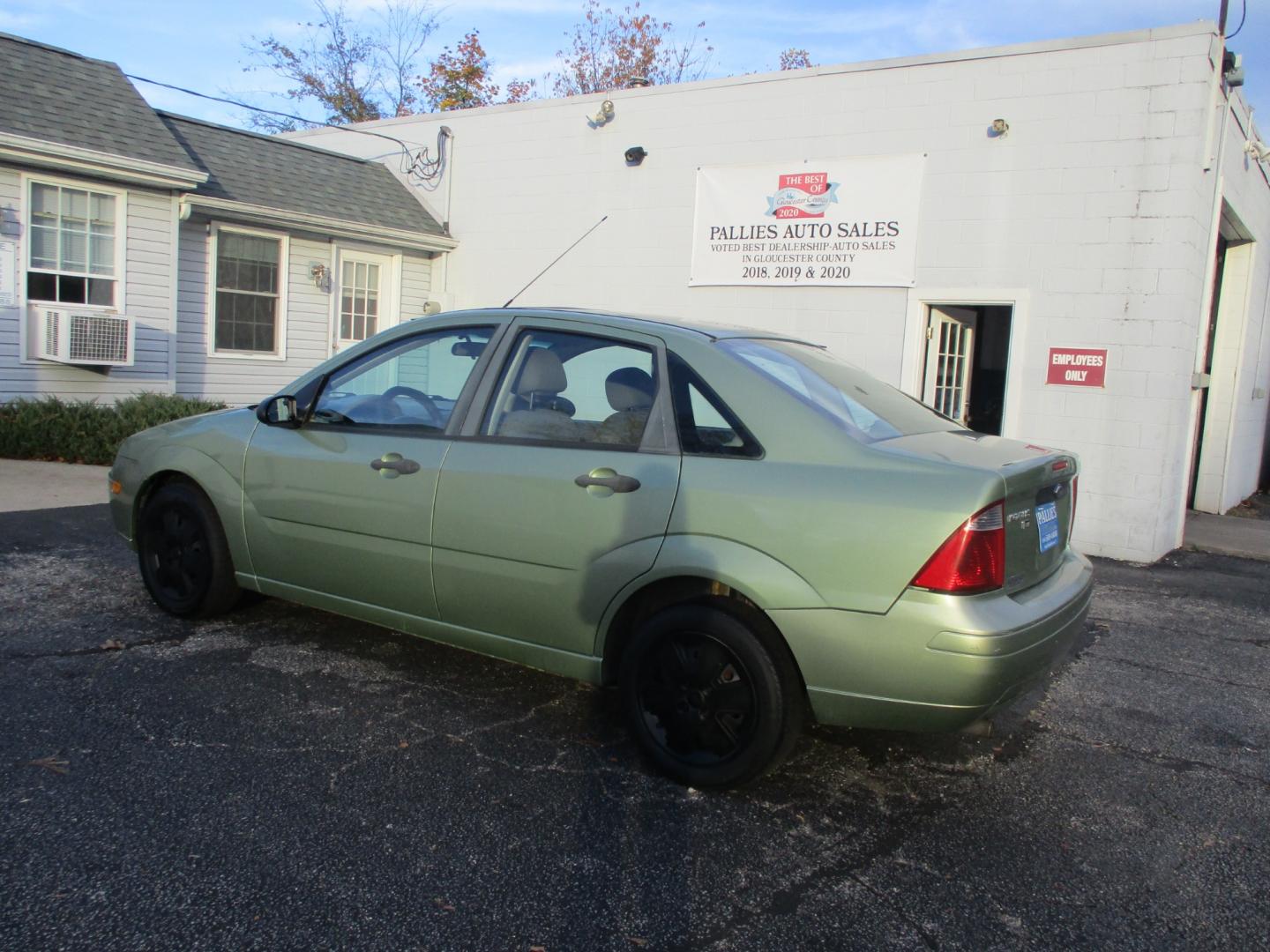 2007 Ford Focus ZX4 S (1FAHP34N17W) with an 2.0L L4 DOHC 16V engine, AUTOMATIC transmission, located at 540a Delsea Drive, Sewell, NJ, 08080, (856) 589-6888, 39.752560, -75.111206 - Photo#3