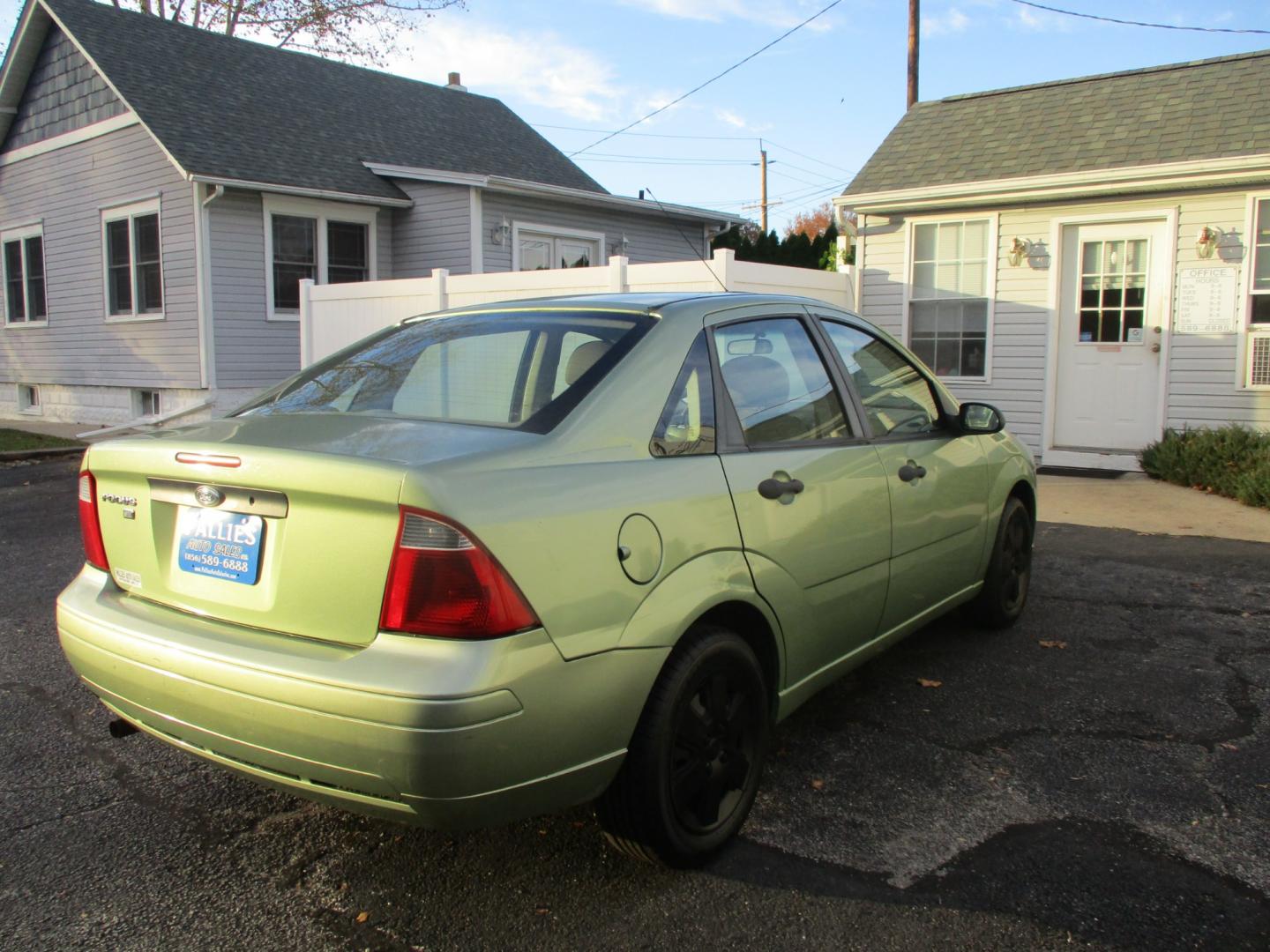 2007 Ford Focus ZX4 S (1FAHP34N17W) with an 2.0L L4 DOHC 16V engine, AUTOMATIC transmission, located at 540a Delsea Drive, Sewell, NJ, 08080, (856) 589-6888, 39.752560, -75.111206 - Photo#7