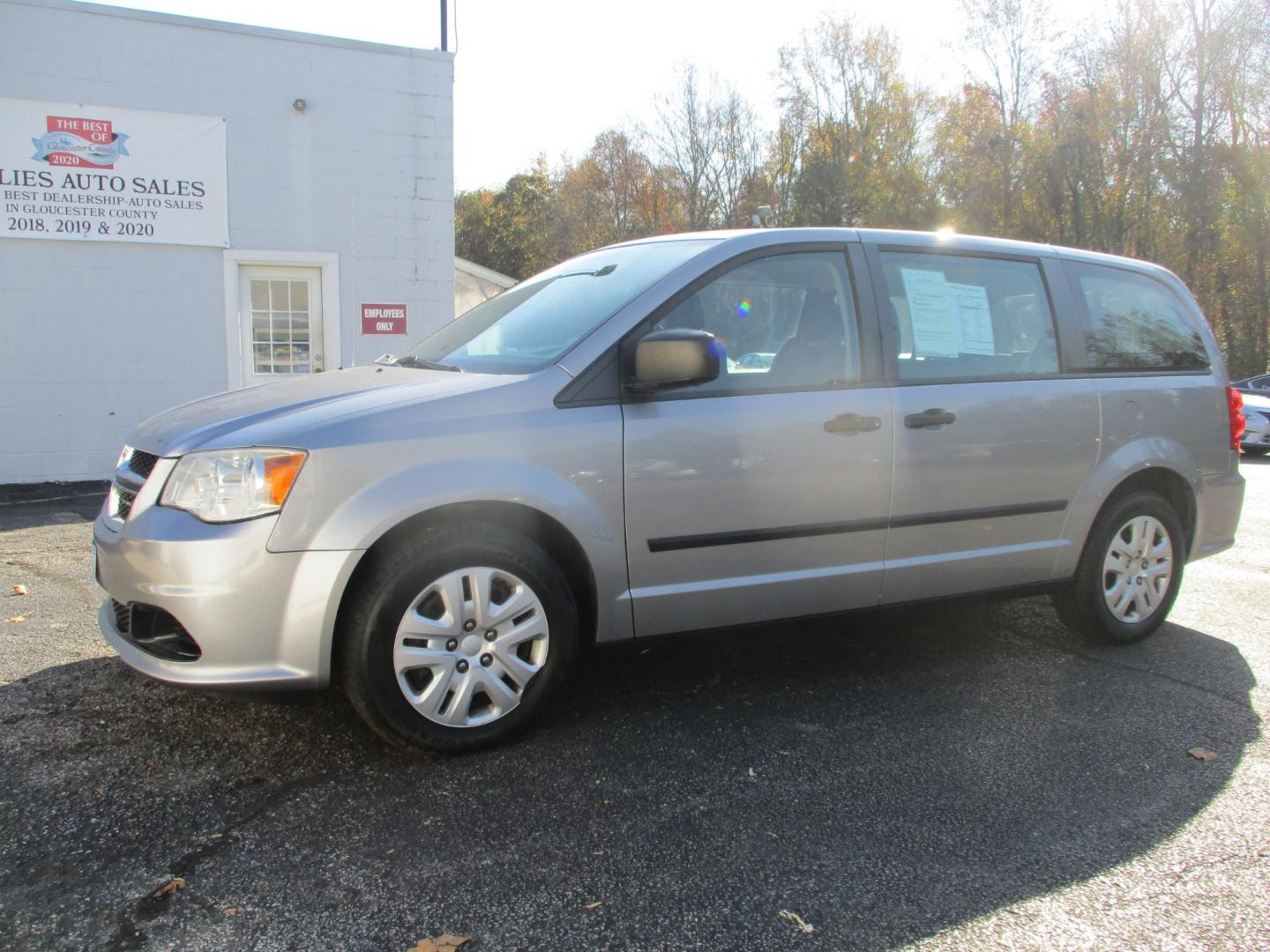 2014 Dodge Grand Caravan SE (2C4RDGBG6ER) with an 3.6L V6 DOHC 24V engine, 6-Speed Automatic transmission, located at 540a Delsea Drive, Sewell, NJ, 08080, (856) 589-6888, 39.752560, -75.111206 - Photo#2