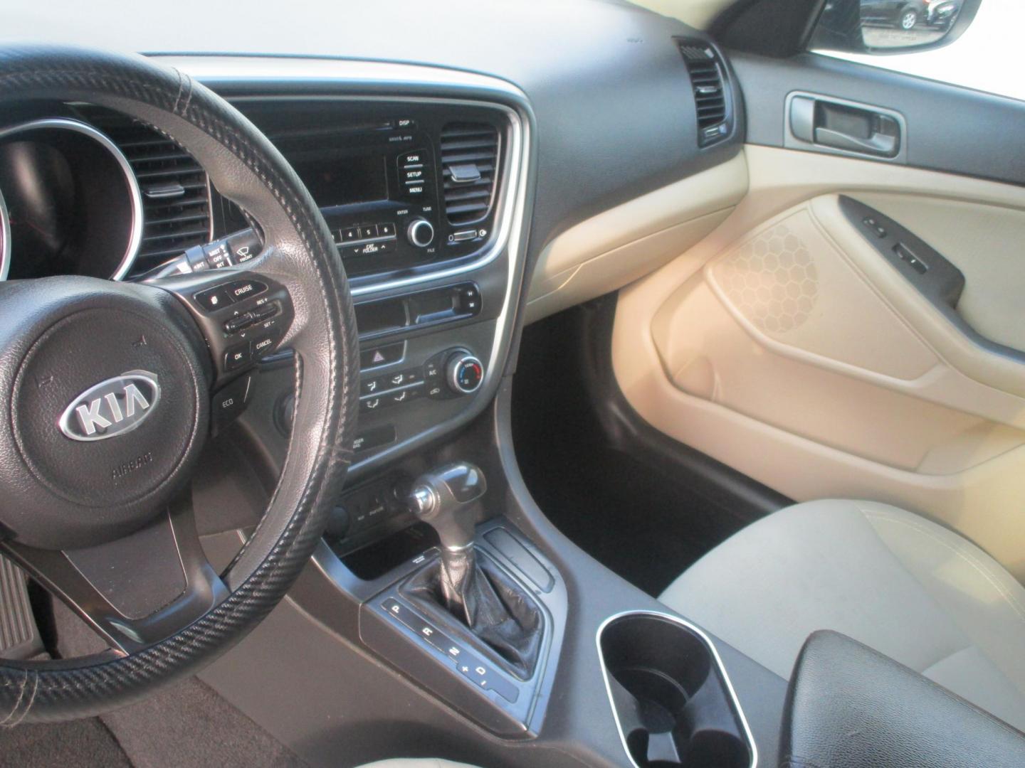 2015 BRONZE Kia Optima LX (5XXGM4A74FG) with an 2.4L L4 DOHC 16V engine, 6-Speed Automatic transmission, located at 540a Delsea Drive, Sewell, NJ, 08080, (856) 589-6888, 39.752560, -75.111206 - Photo#17