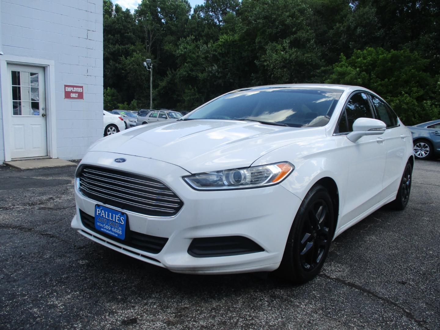 2014 WHITE Ford Fusion SE (3FA6P0H79ER) with an 2.5L L4 DOHC 16V engine, AUTOMATIC transmission, located at 540a Delsea Drive, Sewell, NJ, 08080, (856) 589-6888, 39.752560, -75.111206 - Photo#0