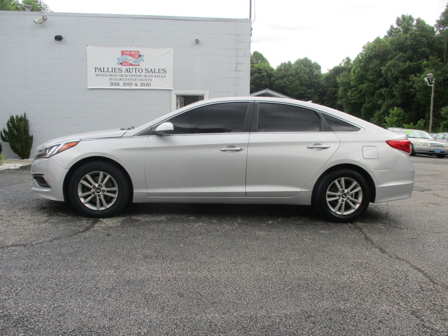 2017 SILVER Hyundai Sonata (5NPE24AF7HH) , AUTOMATIC transmission, located at 540a Delsea Drive, Sewell, NJ, 08080, (856) 589-6888, 39.752560, -75.111206 - Photo#1