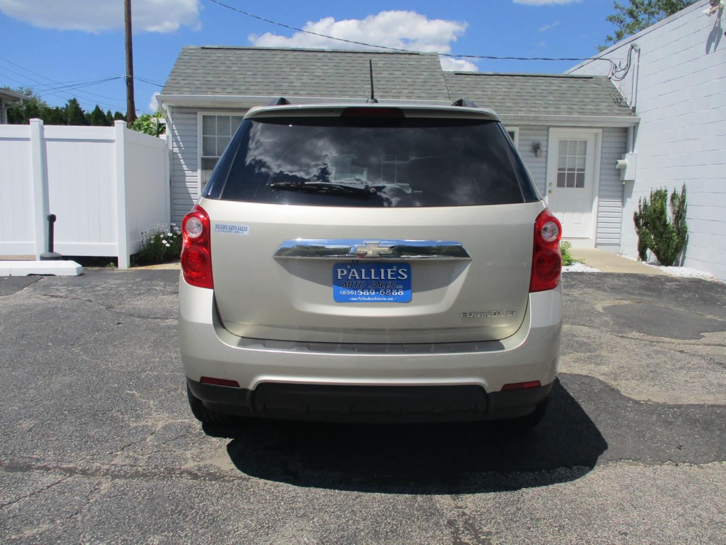 2015 WHITE Chevrolet Equinox 1LT 2WD (1GNALBEK3FZ) with an 2.4L L4 DOHC 16V FFV engine, 6-Speed Automatic transmission, located at 540a Delsea Drive, Sewell, NJ, 08080, (856) 589-6888, 39.752560, -75.111206 - Photo#2