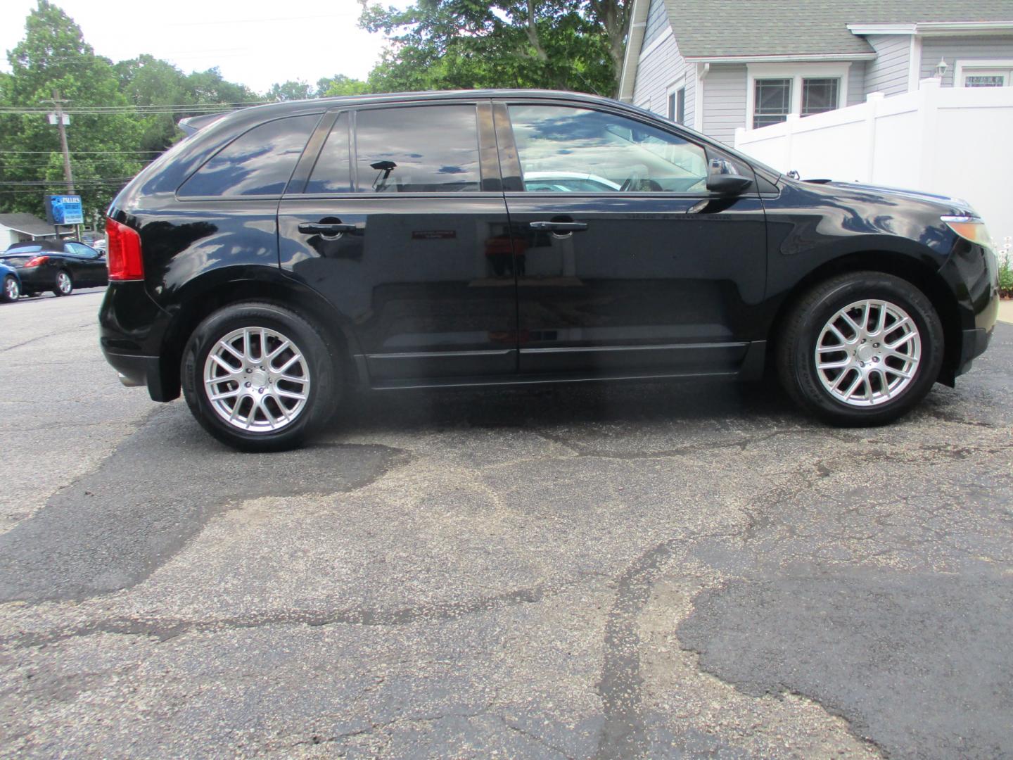 2012 BLACK Ford Edge (2FMDK3J98CB) , AUTOMATIC transmission, located at 540a Delsea Drive, Sewell, NJ, 08080, (856) 589-6888, 39.752560, -75.111206 - Photo#5