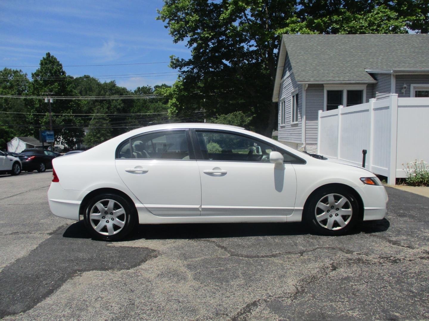 2011 WHITE Honda Civic (2HGFA1F59BH) , located at 540a Delsea Drive, Sewell, NJ, 08080, (856) 589-6888, 39.752560, -75.111206 - Photo#3