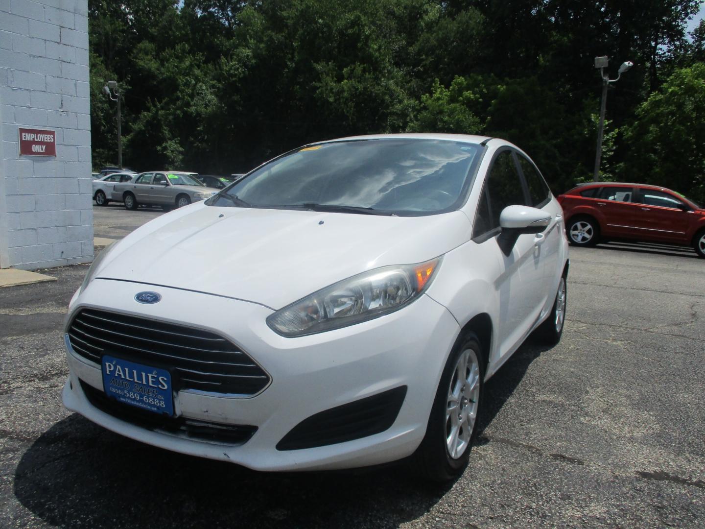 2016 WHITE Ford Fiesta SE Sedan (3FADP4BJ6GM) with an 1.6L L4 DOHC 16V engine, AUTOMATIC transmission, located at 540a Delsea Drive, Sewell, NJ, 08080, (856) 589-6888, 39.752560, -75.111206 - Photo#0