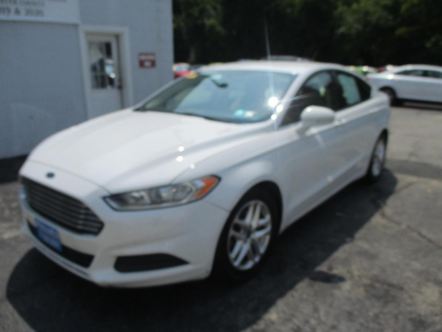 2016 WHITE Ford Fusion (3FA6P0H74GR) , AUTOMATIC transmission, located at 540a Delsea Drive, Sewell, NJ, 08080, (856) 589-6888, 39.752560, -75.111206 - Photo#0