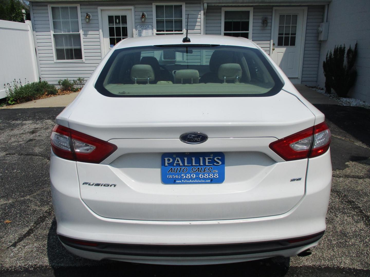 2016 WHITE Ford Fusion (3FA6P0H74GR) , AUTOMATIC transmission, located at 540a Delsea Drive, Sewell, NJ, 08080, (856) 589-6888, 39.752560, -75.111206 - Photo#5