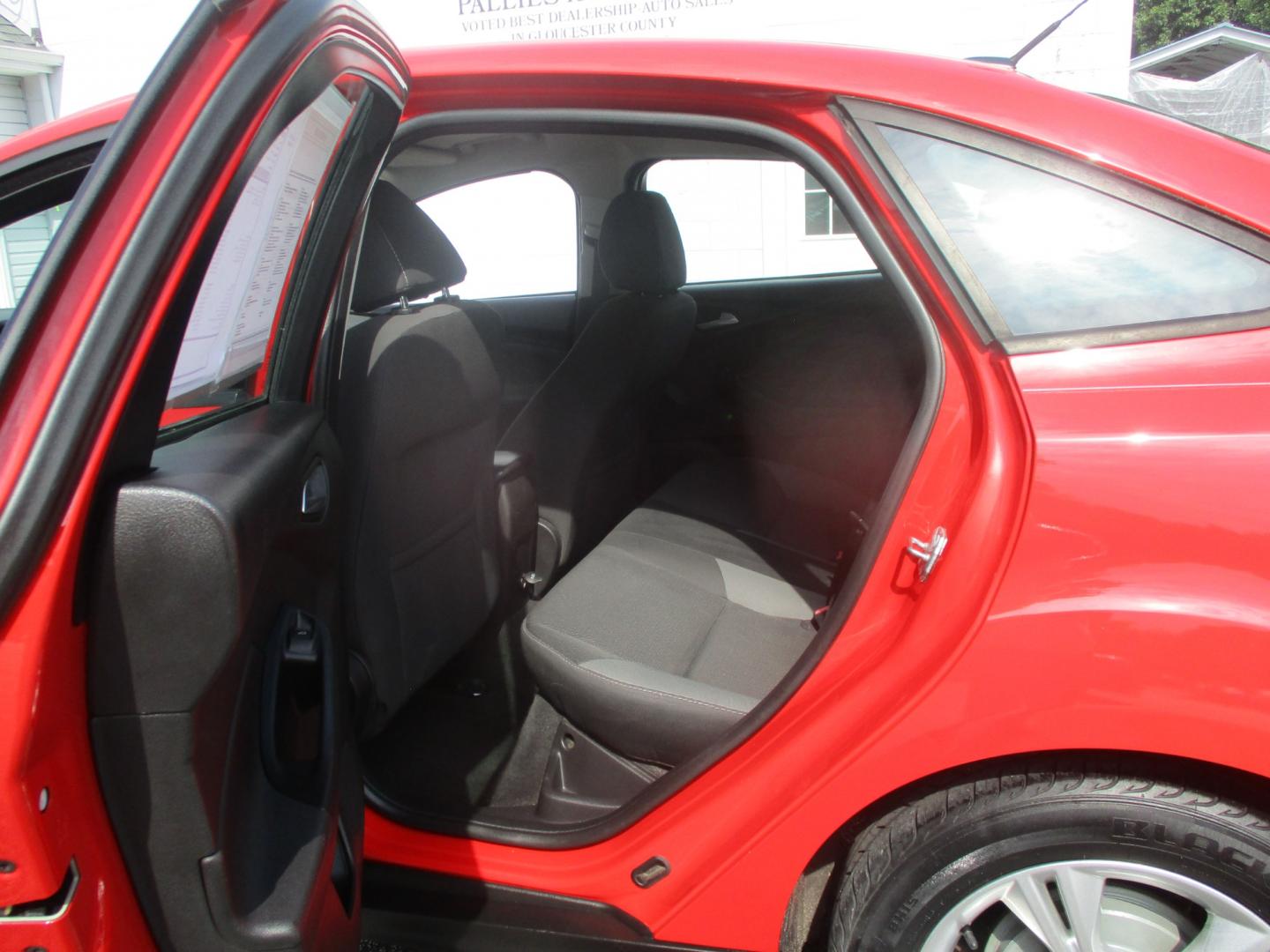 2013 RED Ford Focus (1FADP3F24DL) , AUTOMATIC transmission, located at 540a Delsea Drive, Sewell, NJ, 08080, (856) 589-6888, 39.752560, -75.111206 - Photo#19