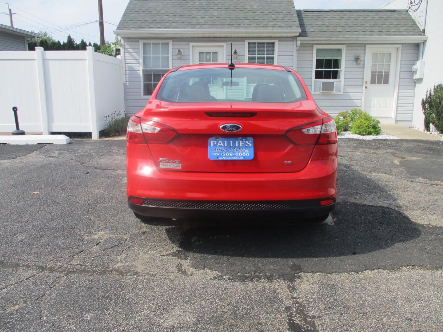 2013 RED Ford Focus (1FADP3F24DL) , AUTOMATIC transmission, located at 540a Delsea Drive, Sewell, NJ, 08080, (856) 589-6888, 39.752560, -75.111206 - Photo#4