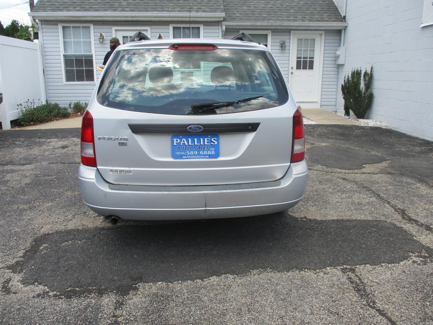 2007 Ford Focus Wagon (1FAHP36N67W) , located at 540a Delsea Drive, Sewell, NJ, 08080, (856) 589-6888, 39.752560, -75.111206 - Photo#4