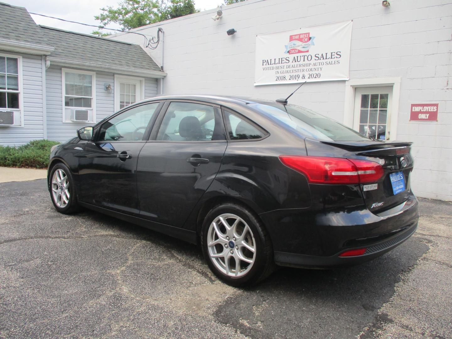 2015 BLACK Ford Focus (1FADP3F24FL) , AUTOMATIC transmission, located at 540a Delsea Drive, Sewell, NJ, 08080, (856) 589-6888, 39.752560, -75.111206 - Photo#3