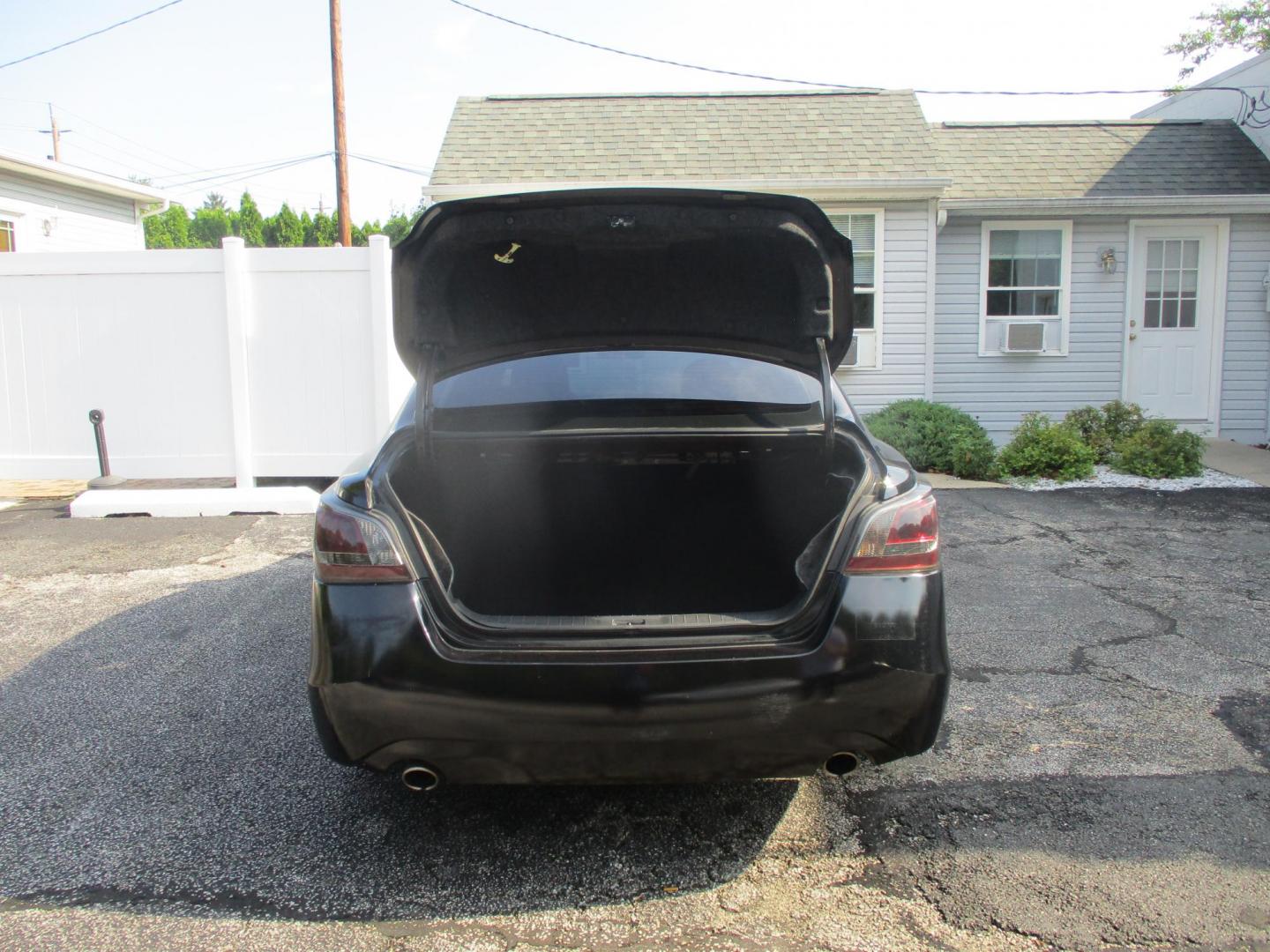 2014 Nissan Altima 2.5 SL (1N4AL3AP9EC) with an 2.5L L4 DOHC 16V engine, Continuously Variable Transmission transmission, located at 540a Delsea Drive, Sewell, NJ, 08080, (856) 589-6888, 39.752560, -75.111206 - Photo#27