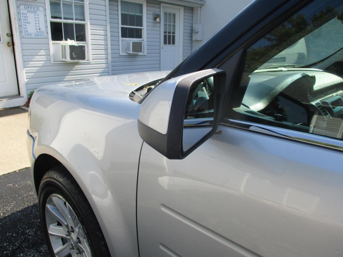 2012 Ford Flex SEL AWD (2FMHK6CC1CB) with an 3.5L V6 DOHC 24V engine, 6-Speed Automatic Overdrive transmission, located at 540a Delsea Drive, Sewell, NJ, 08080, (856) 589-6888, 39.752560, -75.111206 - Photo#9