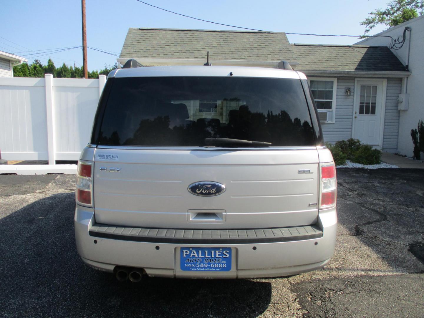 2012 Ford Flex SEL AWD (2FMHK6CC1CB) with an 3.5L V6 DOHC 24V engine, 6-Speed Automatic Overdrive transmission, located at 540a Delsea Drive, Sewell, NJ, 08080, (856) 589-6888, 39.752560, -75.111206 - Photo#5