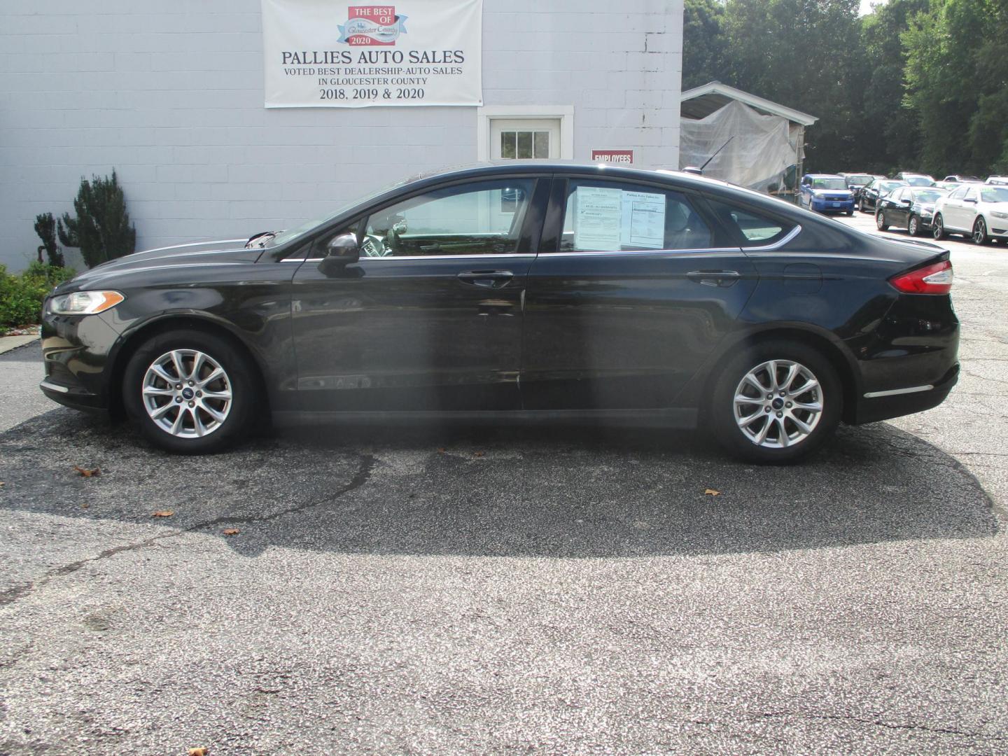 2015 Ford Fusion S (3FA6P0G70FR) with an 2.5L L4 DOHC 16V engine, AUTOMATIC transmission, located at 540a Delsea Drive, Sewell, NJ, 08080, (856) 589-6888, 39.752560, -75.111206 - Photo#1