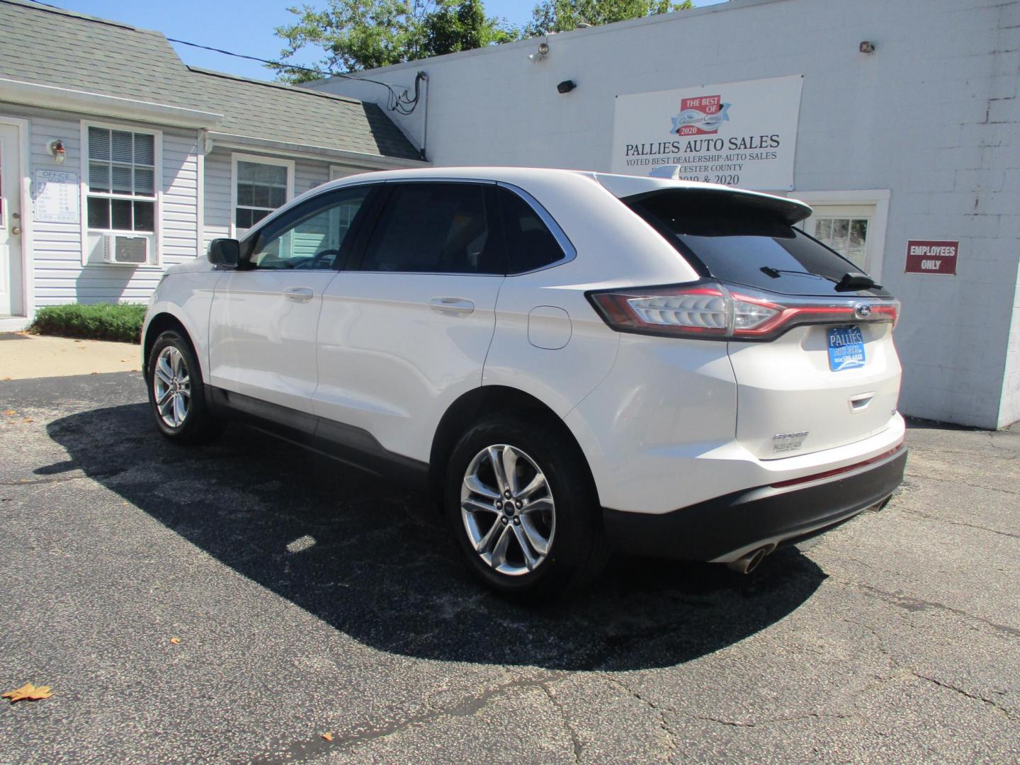 2016 Ford Edge SEL AWD (2FMPK4J81GB) with an 3.5L V6 DOHC 24V engine, 6A transmission, located at 540a Delsea Drive, Sewell, NJ, 08080, (856) 589-6888, 39.752560, -75.111206 - Photo#2