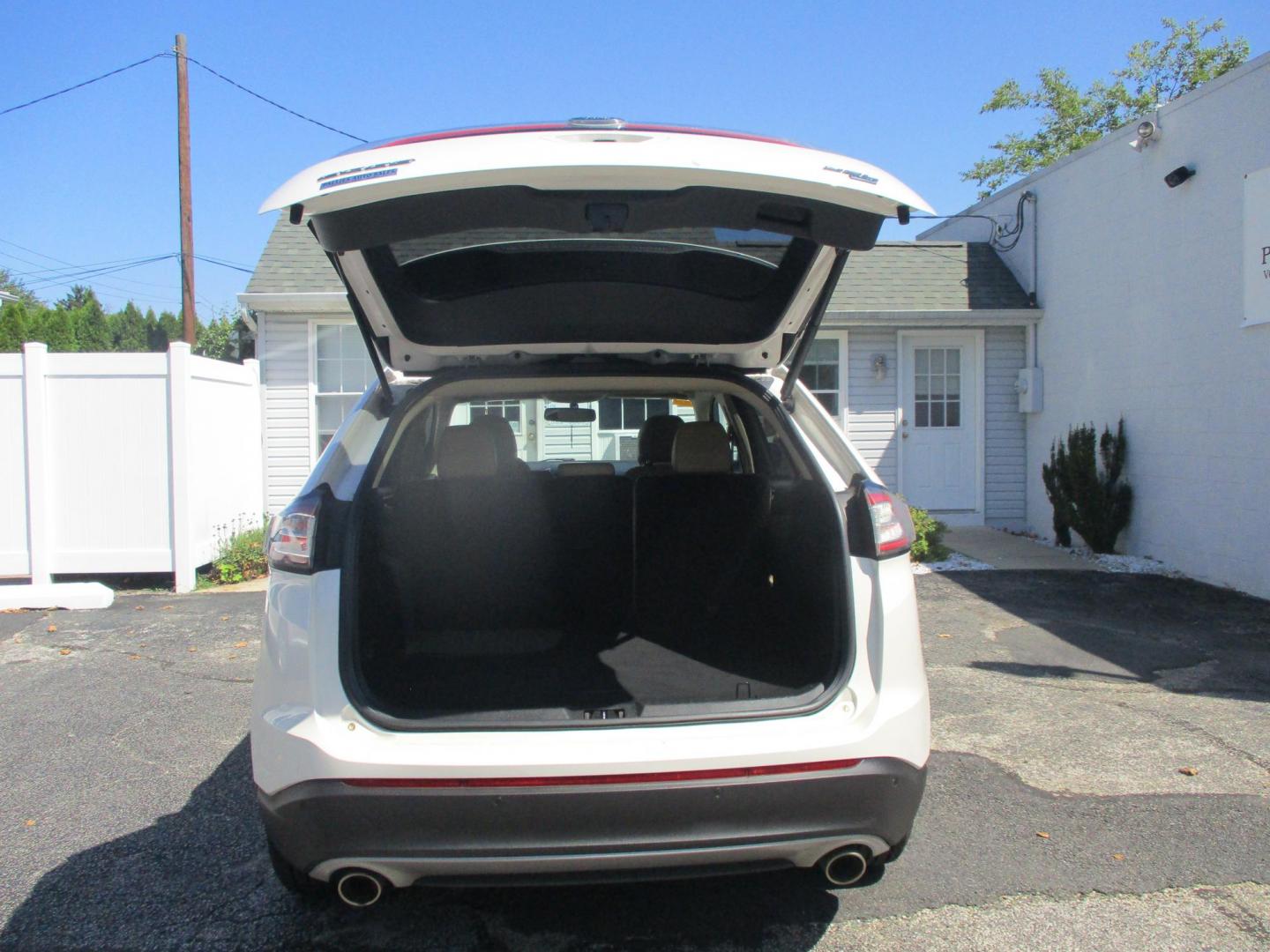 2016 Ford Edge SEL AWD (2FMPK4J81GB) with an 3.5L V6 DOHC 24V engine, 6A transmission, located at 540a Delsea Drive, Sewell, NJ, 08080, (856) 589-6888, 39.752560, -75.111206 - Photo#27