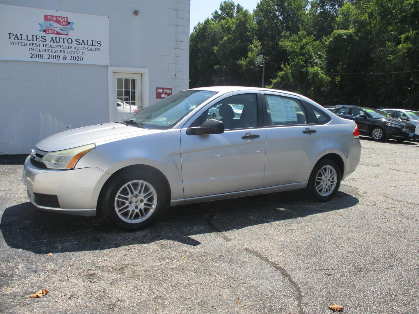 2011 Ford Focus SE Sedan (1FAHP3FN8BW) with an 2.0L L4 DOHC 16V engine, 4-Speed Aut transmission, located at 540a Delsea Drive, Sewell, NJ, 08080, (856) 589-6888, 39.752560, -75.111206 - Photo#1