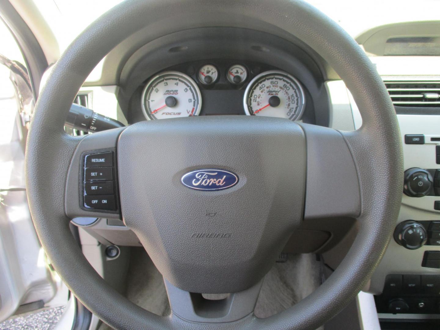 2011 Ford Focus SE Sedan (1FAHP3FN8BW) with an 2.0L L4 DOHC 16V engine, 4-Speed Aut transmission, located at 540a Delsea Drive, Sewell, NJ, 08080, (856) 589-6888, 39.752560, -75.111206 - Photo#16