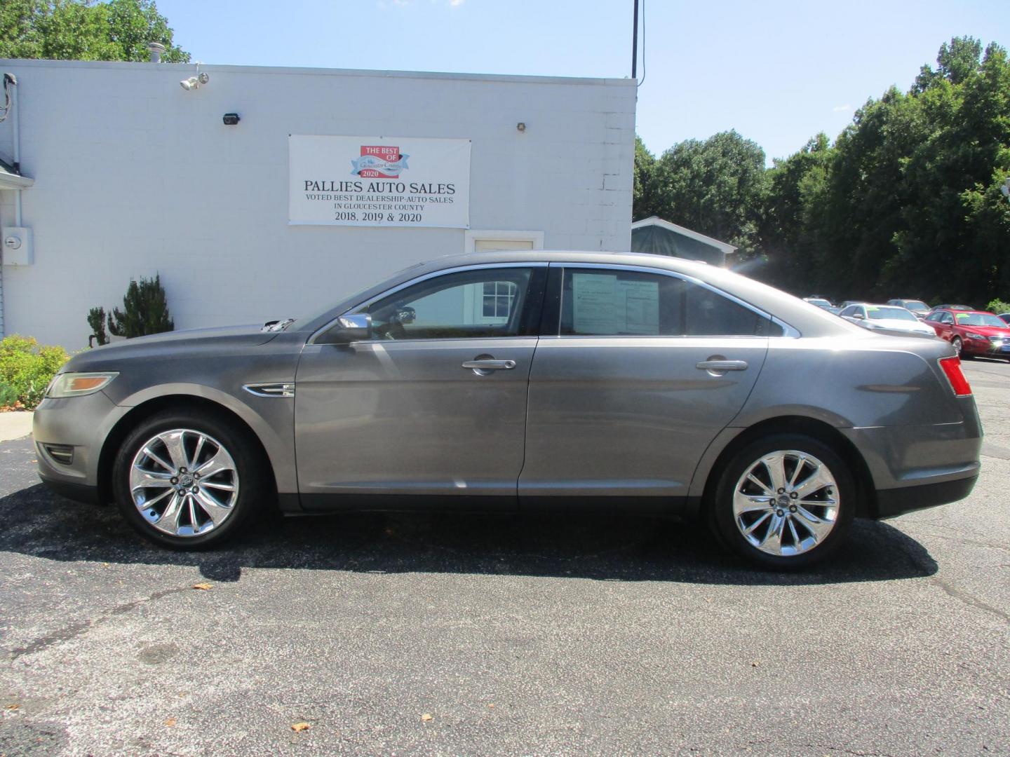 2011 Ford Taurus Limited FWD (1FAHP2FW1BG) with an 3.5L V6 DOHC 24V engine, 6-Speed Automatic transmission, located at 540a Delsea Drive, Sewell, NJ, 08080, (856) 589-6888, 39.752560, -75.111206 - Photo#2