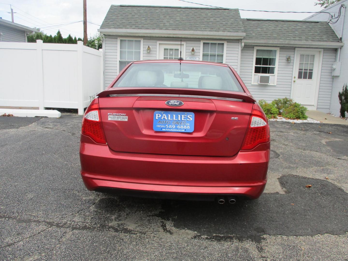 2011 RED Ford Fusion I4 SE (3FAHP0HAXBR) with an 2.5L L4 DOHC 16V engine, located at 540a Delsea Drive, Sewell, NJ, 08080, (856) 589-6888, 39.752560, -75.111206 - Photo#6