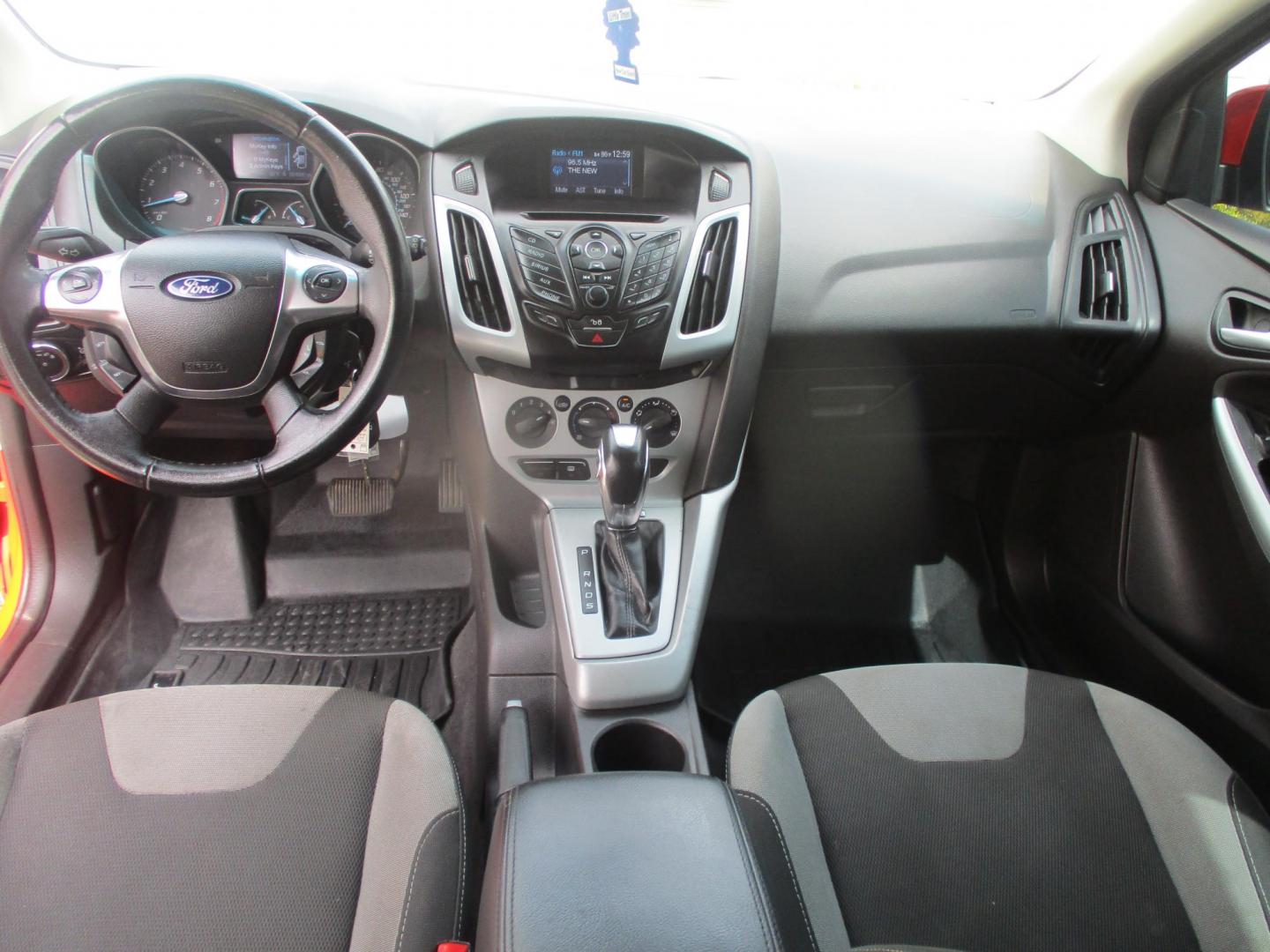 2012 RED Ford Focus SE (1FAHP3K2XCL) with an 2.0L L4 DOHC 16V engine, AUTOMATIC transmission, located at 540a Delsea Drive, Sewell, NJ, 08080, (856) 589-6888, 39.752560, -75.111206 - Photo#22