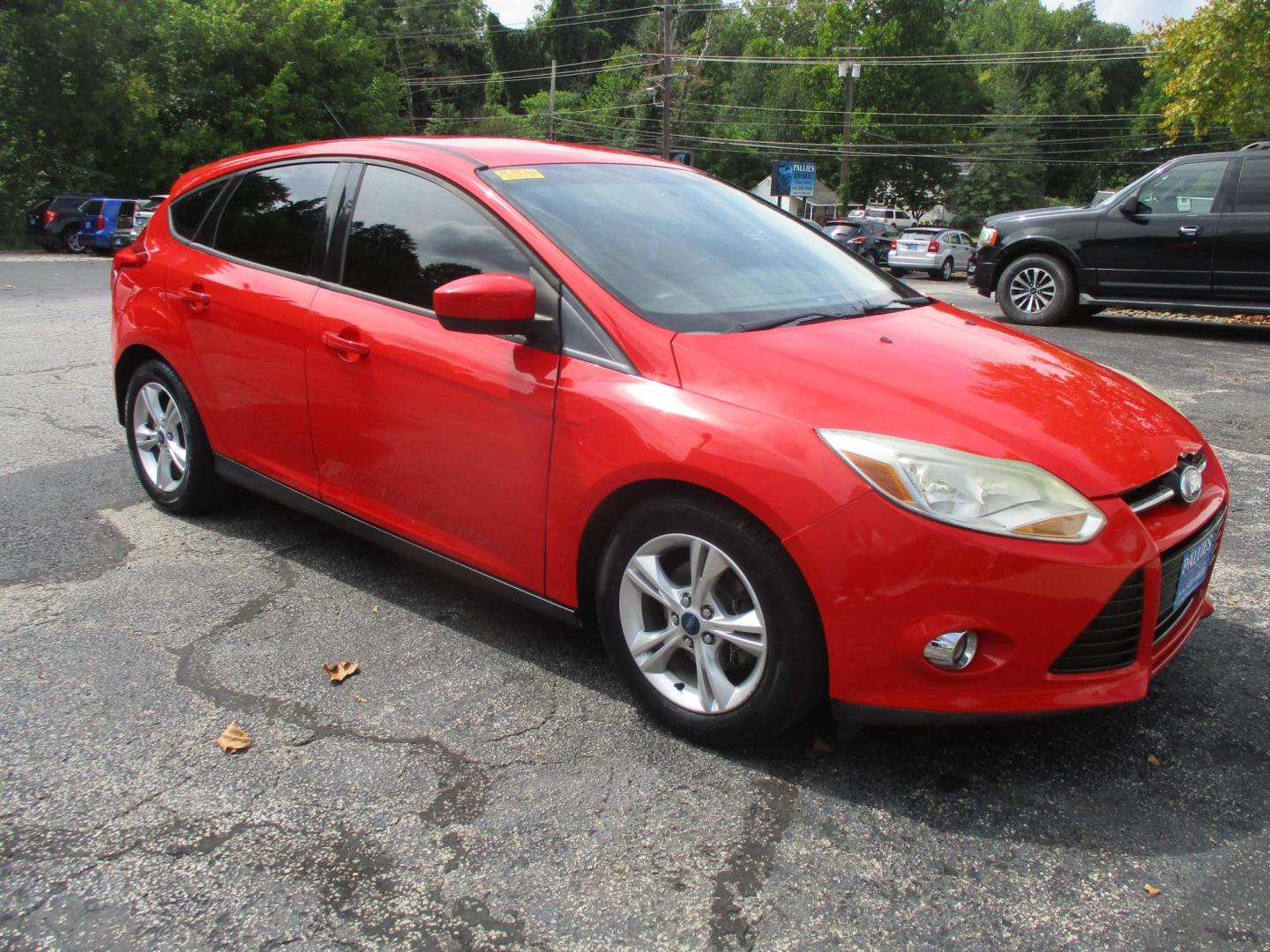 2012 RED Ford Focus SE (1FAHP3K2XCL) with an 2.0L L4 DOHC 16V engine, AUTOMATIC transmission, located at 540a Delsea Drive, Sewell, NJ, 08080, (856) 589-6888, 39.752560, -75.111206 - Photo#10