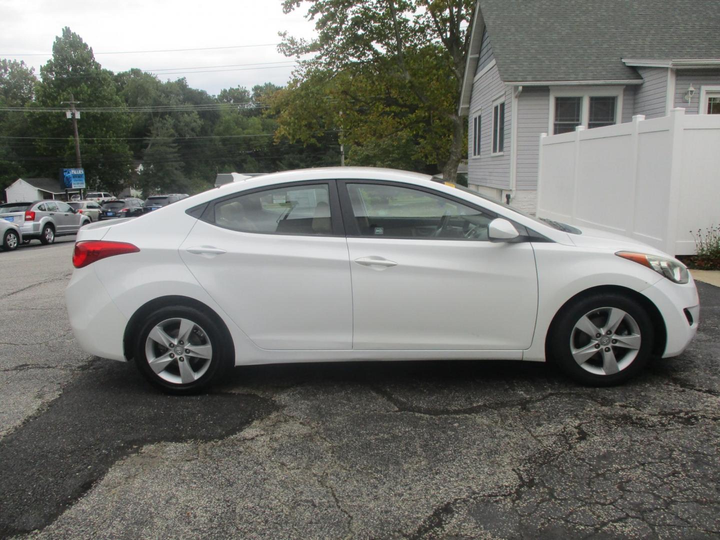 2013 WHITE Hyundai Elantra Limited (5NPDH4AEXDH) with an 1.8L L4 DOHC 16V engine, 6-Speed Automatic transmission, located at 540a Delsea Drive, Sewell, NJ, 08080, (856) 589-6888, 39.752560, -75.111206 - Photo#11