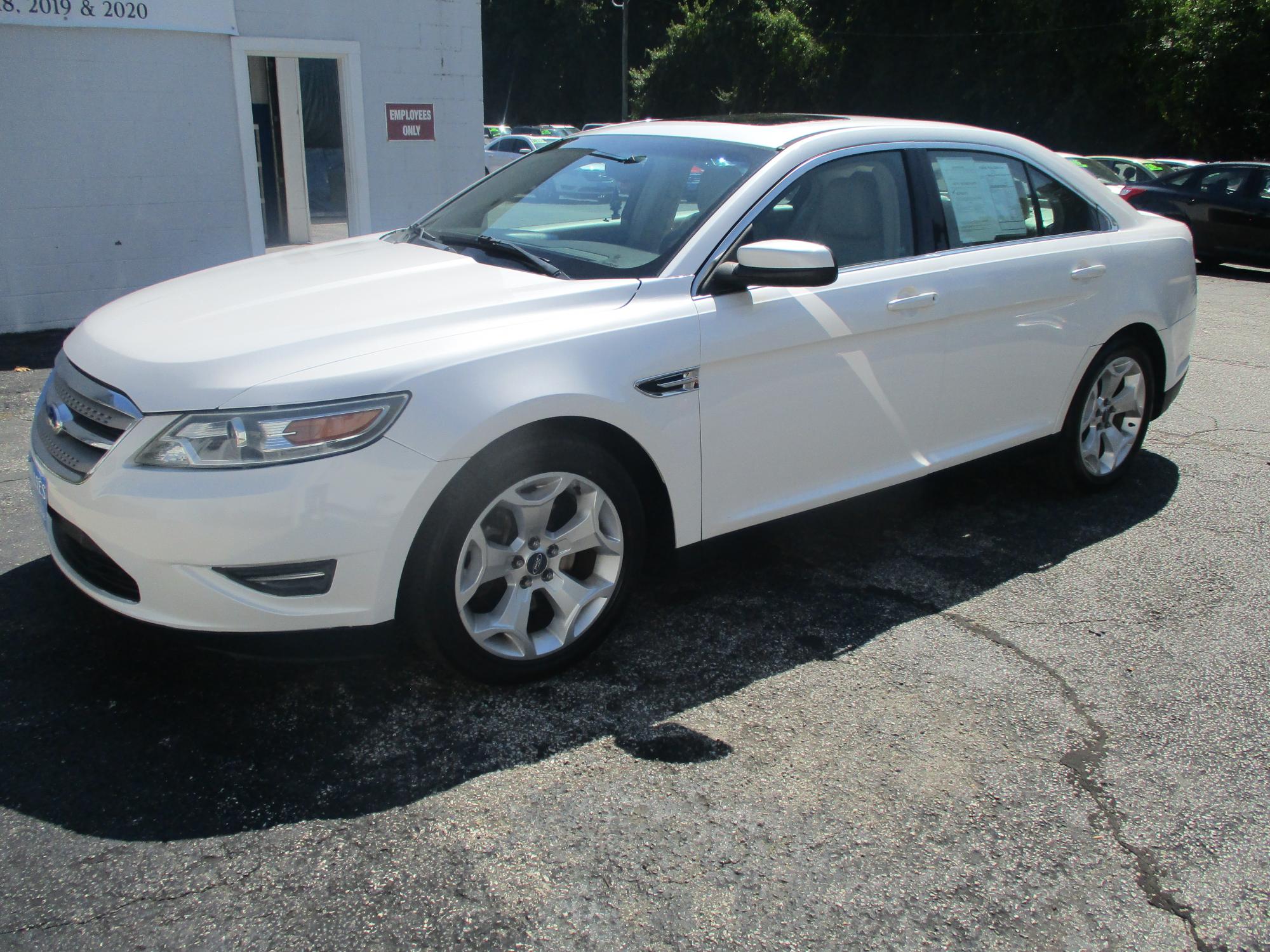 photo of 2012 Ford Taurus SEL FWD