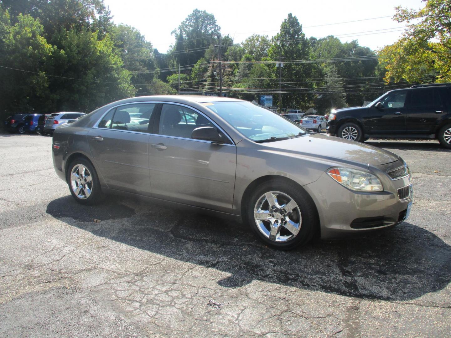 2012 GRAY Chevrolet Malibu LS (1G1ZB5E01CF) with an 2.4L L4 DOHC 16V engine, 6-Speed Automatic transmission, located at 540a Delsea Drive, Sewell, NJ, 08080, (856) 589-6888, 39.752560, -75.111206 - Photo#6