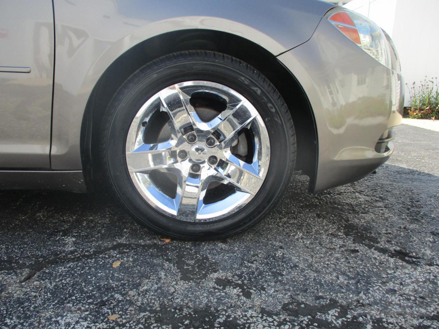 2012 GRAY Chevrolet Malibu LS (1G1ZB5E01CF) with an 2.4L L4 DOHC 16V engine, 6-Speed Automatic transmission, located at 540a Delsea Drive, Sewell, NJ, 08080, (856) 589-6888, 39.752560, -75.111206 - Photo#7