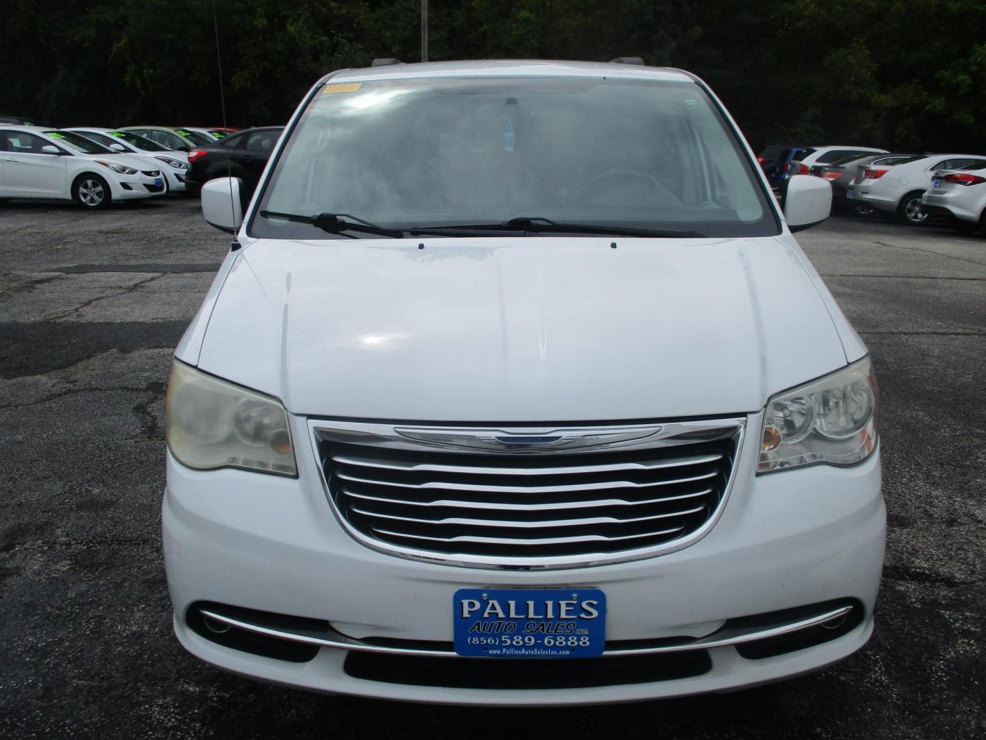 2014 WHITE Chrysler Town & Country Touring (2C4RC1BG2ER) with an 3.6L V6 DOHC 24V engine, 6-Speed Automatic transmission, located at 540a Delsea Drive, Sewell, NJ, 08080, (856) 589-6888, 39.752560, -75.111206 - Photo#7