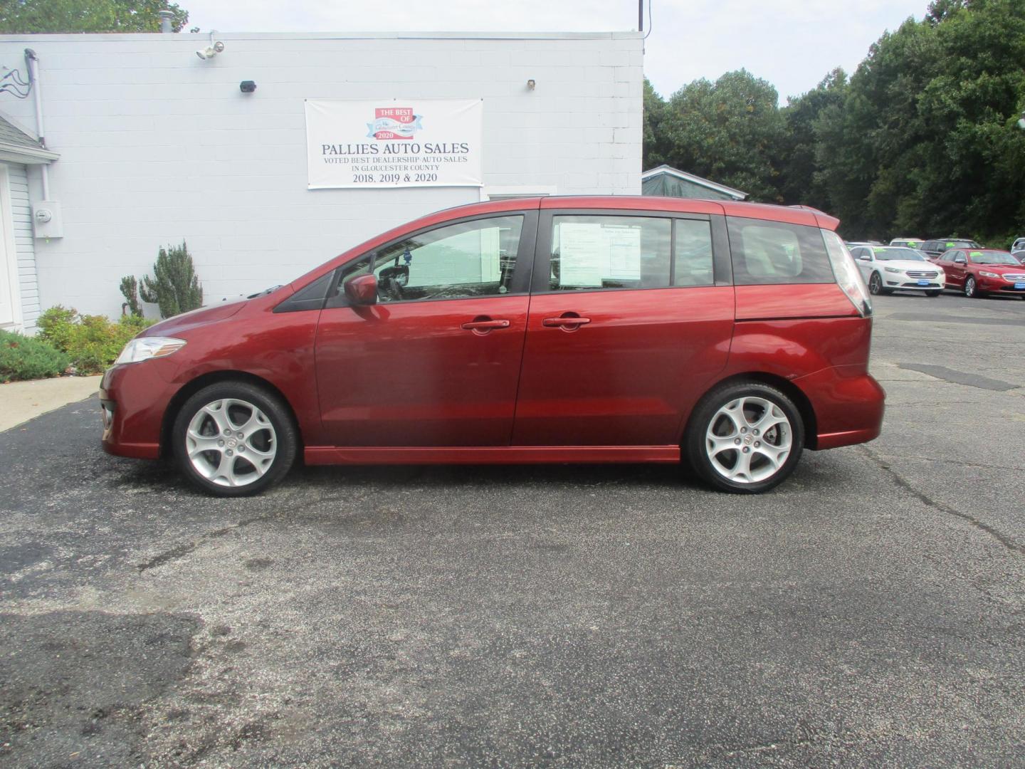 2010 RED Mazda MAZDA5 Grand Touring (JM1CR2WL5A0) with an 2.3L L4 DOHC 16V engine, AUTOMATIC transmission, located at 540a Delsea Drive, Sewell, NJ, 08080, (856) 589-6888, 39.752560, -75.111206 - Photo#4