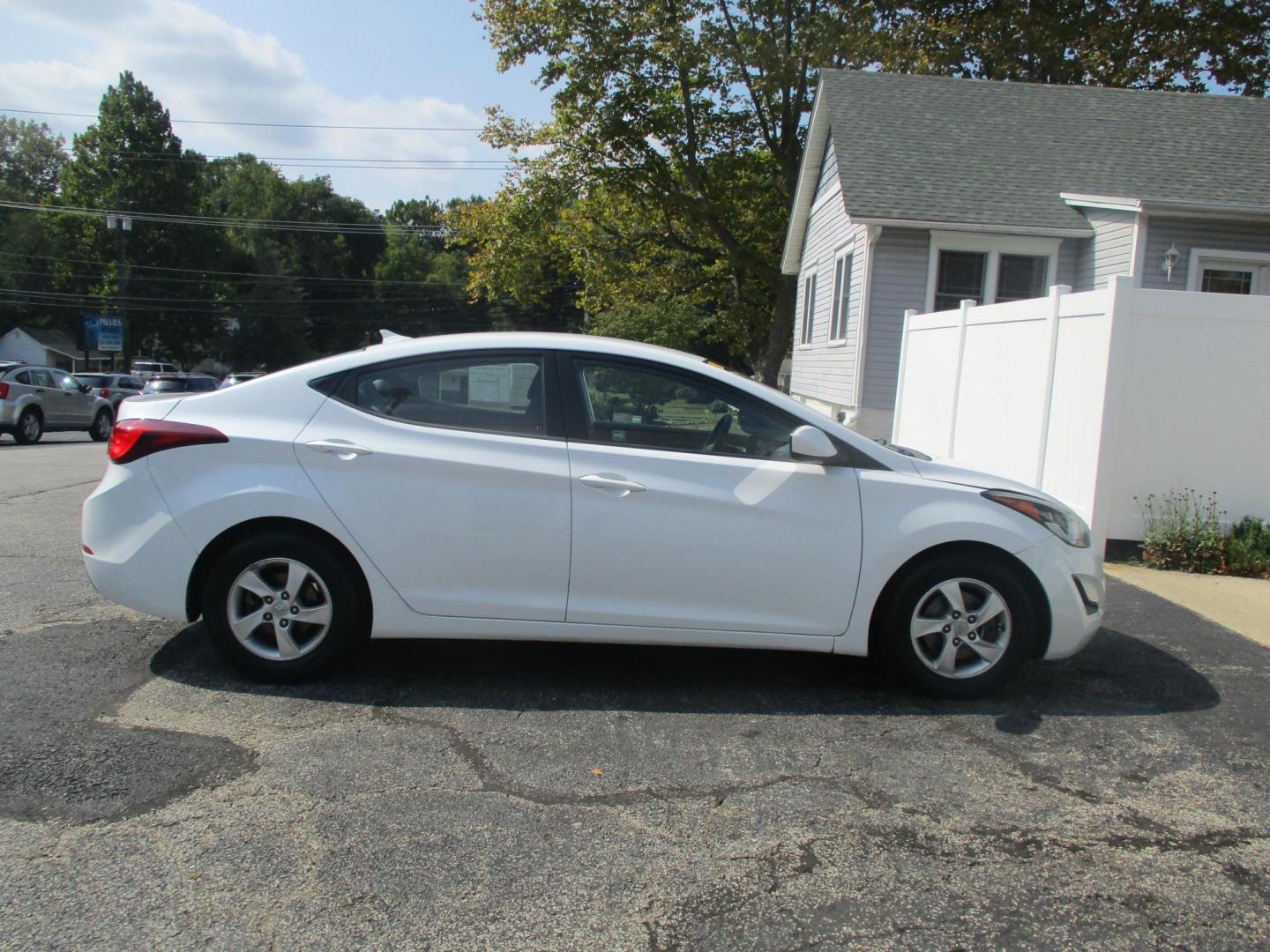 2015 WHITE Hyundai Elantra Limited (5NPDH4AEXFH) with an 1.8L L4 DOHC 16V engine, 6-Speed Automatic transmission, located at 540a Delsea Drive, Sewell, NJ, 08080, (856) 589-6888, 39.752560, -75.111206 - Photo#8