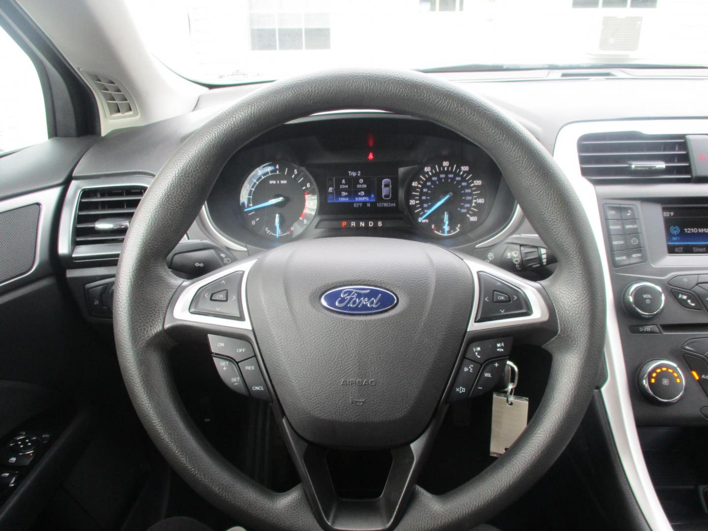 2016 BLACK Ford Fusion SE (3FA6P0H79GR) with an 2.5L L4 DOHC 16V engine, 6-Speed Automatic transmission, located at 540a Delsea Drive, Sewell, NJ, 08080, (856) 589-6888, 39.752560, -75.111206 - Photo#13