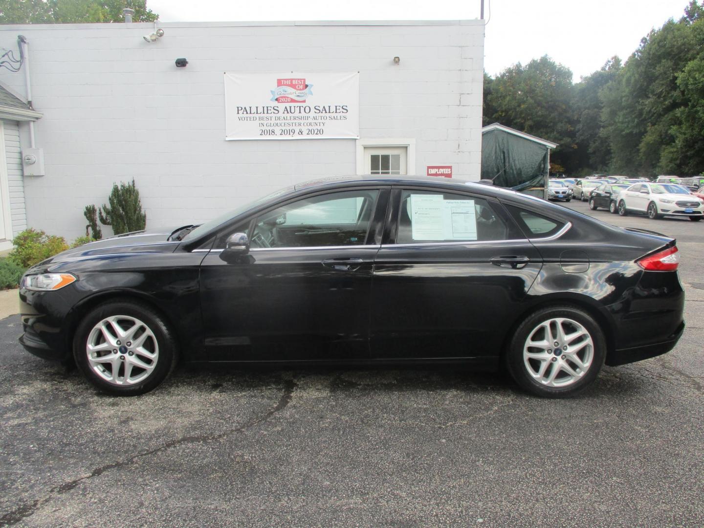 2016 BLACK Ford Fusion SE (3FA6P0H79GR) with an 2.5L L4 DOHC 16V engine, 6-Speed Automatic transmission, located at 540a Delsea Drive, Sewell, NJ, 08080, (856) 589-6888, 39.752560, -75.111206 - Photo#1