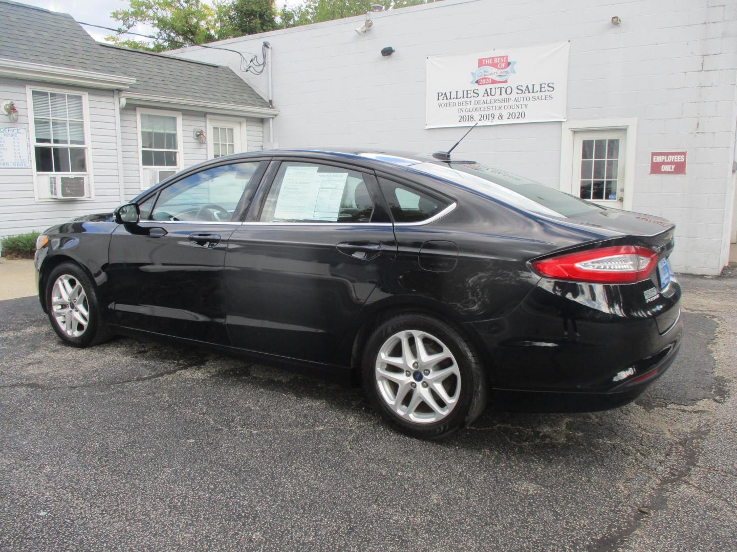 2016 BLACK Ford Fusion SE (3FA6P0H79GR) with an 2.5L L4 DOHC 16V engine, 6-Speed Automatic transmission, located at 540a Delsea Drive, Sewell, NJ, 08080, (856) 589-6888, 39.752560, -75.111206 - Photo#2